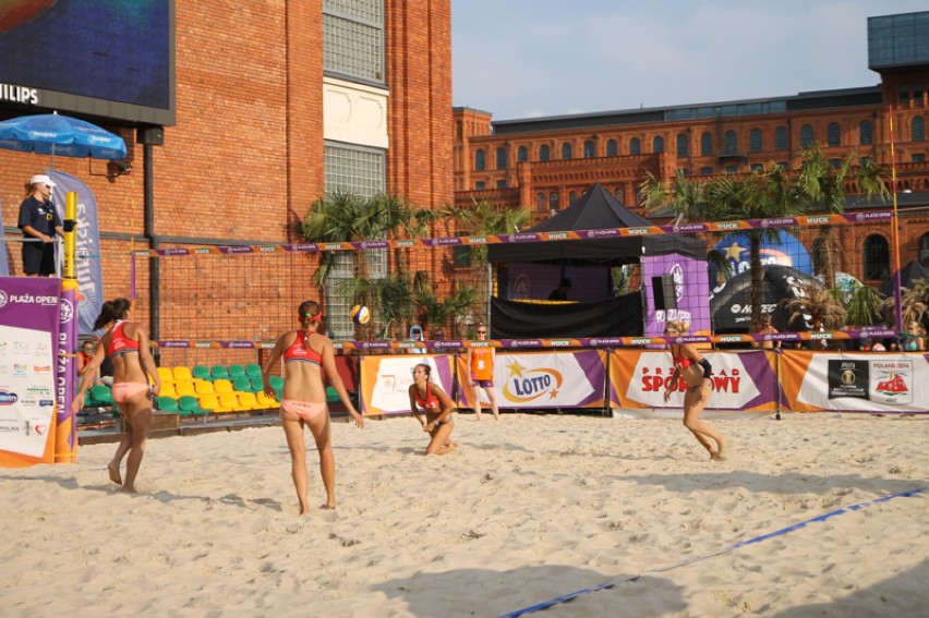 Turniej Plaża Open 2014 w Manufakturze.