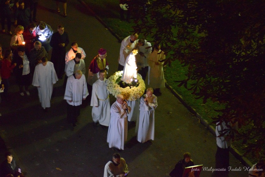 Figura Matki Bożej Fatimskiej w Żarach [ZDJĘCIA, WIDEO]