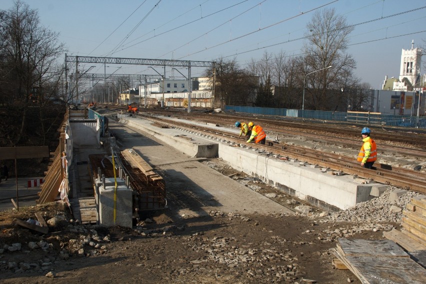 Remont torów Lublin - Warszawa cały czas trwa. Mamy dużo zdjęć. Zobacz!