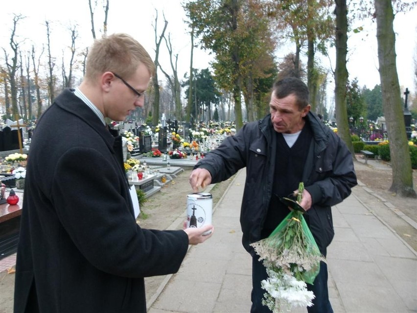 Kwesta na cmentarzu w Zduńskiej Woli zakończona