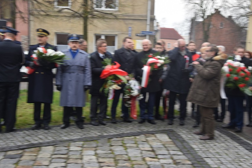 Odsłonięcie tablicy na Placu Niezłomnych w Kościanie