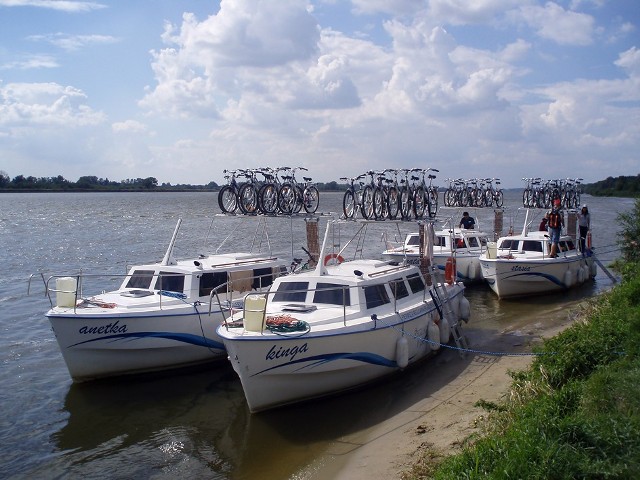 Rejsy houseboatami po Wiśle i Żuławach