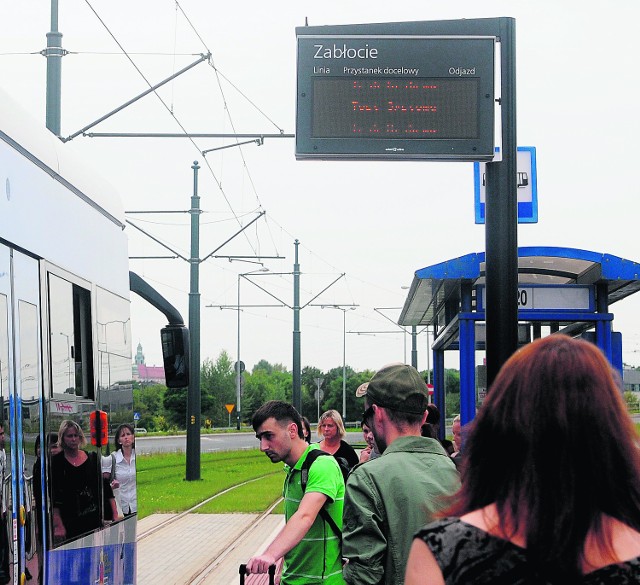 Zamiast rozkładu tablice pokazują pasażerom "test systemu"