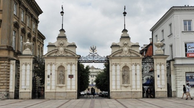 Alarmy bombowe na polskich uczelniach? Jest komentarz UW