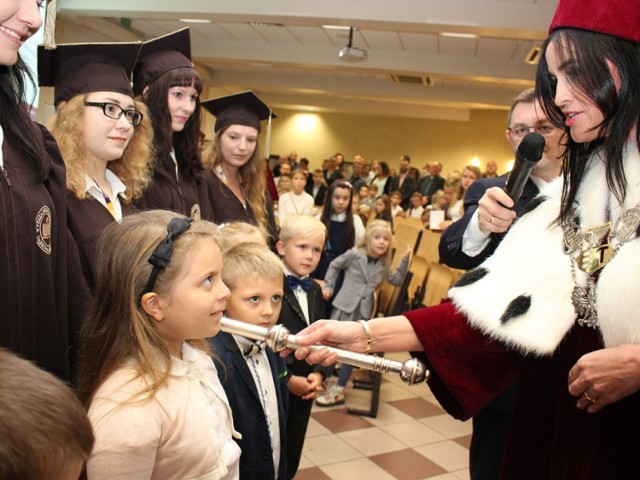 Dąbrowski Uniwersytet Dziecięcy po raz dziesiąty przyjmie małych studentów na zajęcia