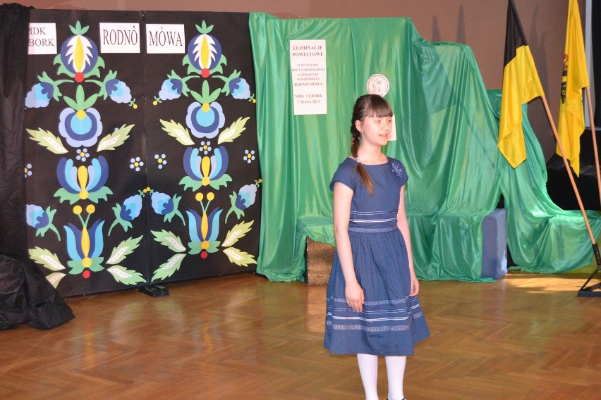 Dzieci walczyły w eliminacjach powiatowych konkursu recytatorskiego w lęborskim MDK