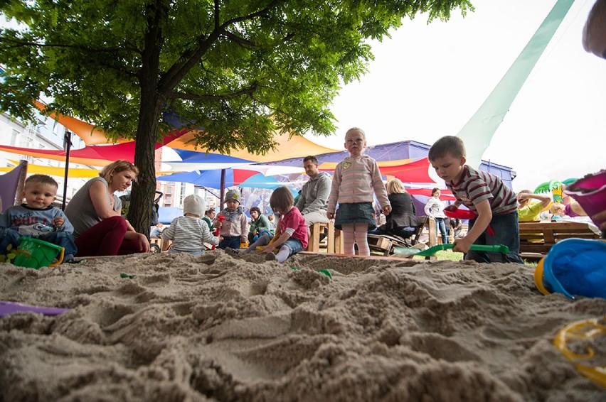 Fabryka Lata na wakacje 2015, czyli relaks i rozrywka pod chmurką [program, za darmo]