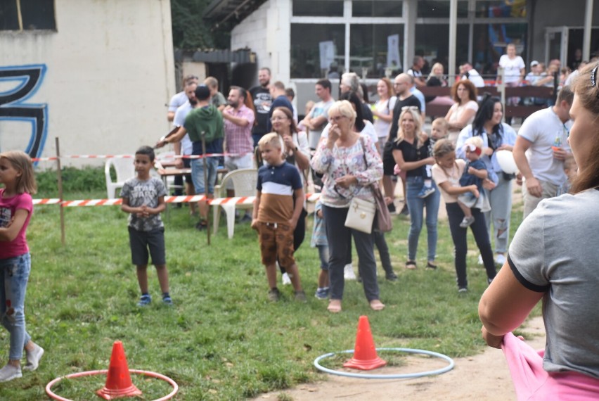 Jankowo Dolne. Zakończenie lata na plaży z grillem i dmuchanymi zamkami [FOTO]