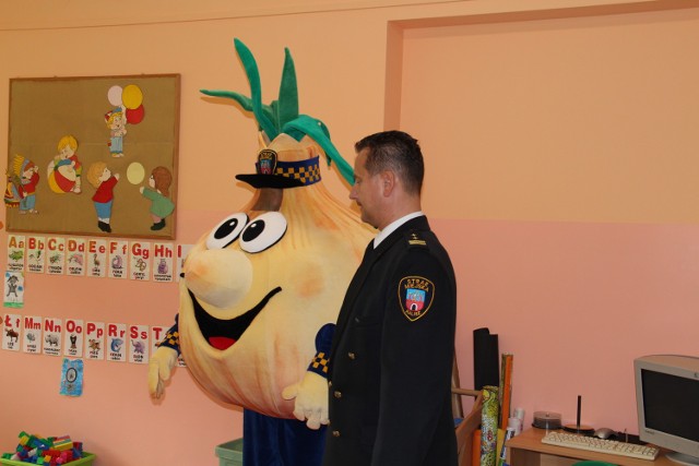 Cebulek, to oficjalna maskota straży miejskiej w Kaliszu