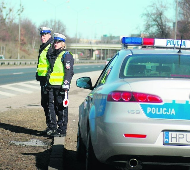 Patrol sprawdzał prędkość aut na Niestachowskiej