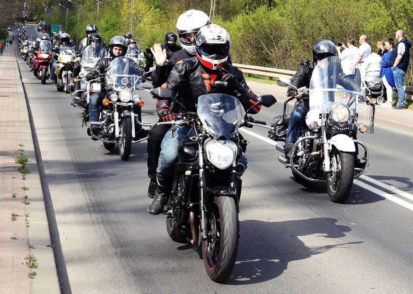 Motomajówka Wronki. Parada motocykli i zlot stalowych rumaków w Olszynkach