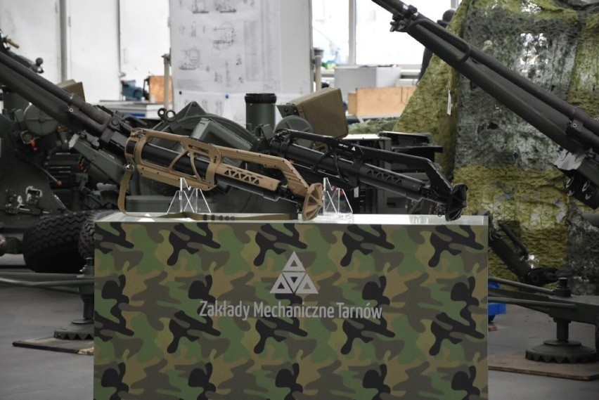 Lekkie moździerze piechoty LMP-2017 produkowane w Tarnowie...