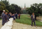 Mija 25 lat od powodzi "tysiąclecia" w Polsce. Tak wyglądała walka z wielką wodą