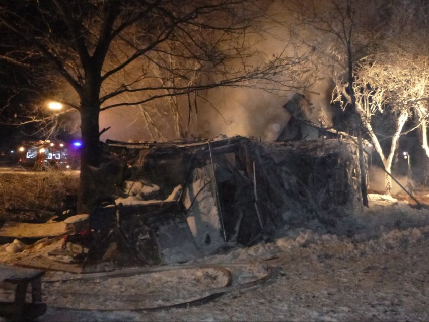 Pożar w Jastrzębiu: strażacy walczyli z żywiołami