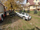 Wypadek w Niskowej. Opel w rowie [ZDJĘCIA]
