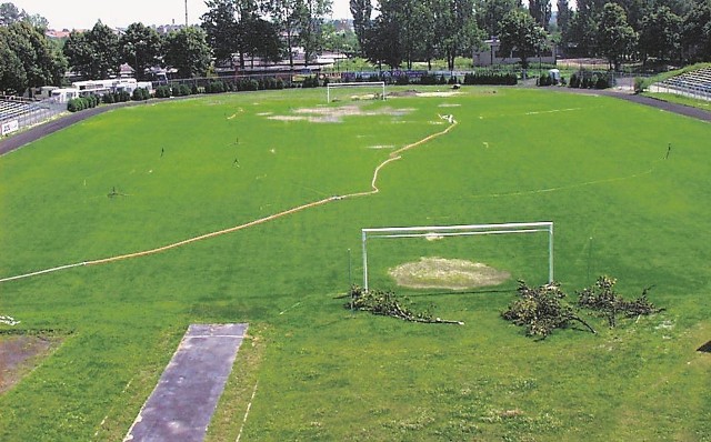 Stadion miejski przy ulicy Pomologicznej został już przekazany Pływalni Miejskiej Nawa. Niebawem to samo stanie się z trzema halami