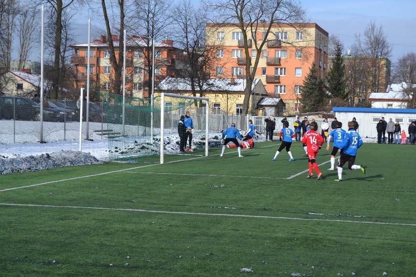 Częstochowa: Piłkarze Rakowa lepsi w towarzyskich derbach ze Skrą. W poniedziałek wyjazd do obóz