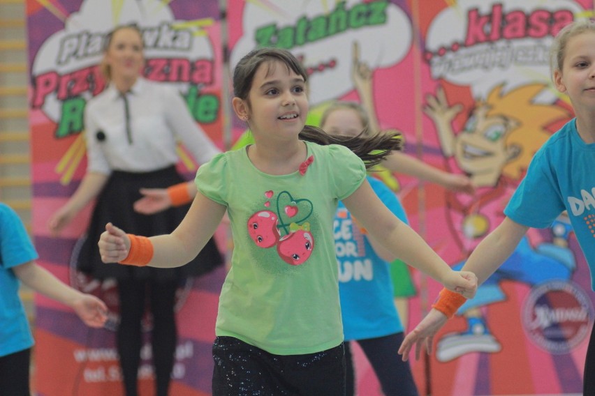 Zatańcz z klasą - pokaz szkoły Hajdasz w Złotowie