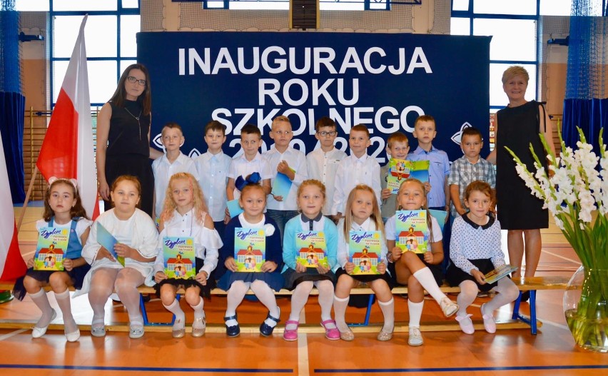 Uczniowie z Gołuchowa uroczyście rozpoczęli nowy rok szkolny
