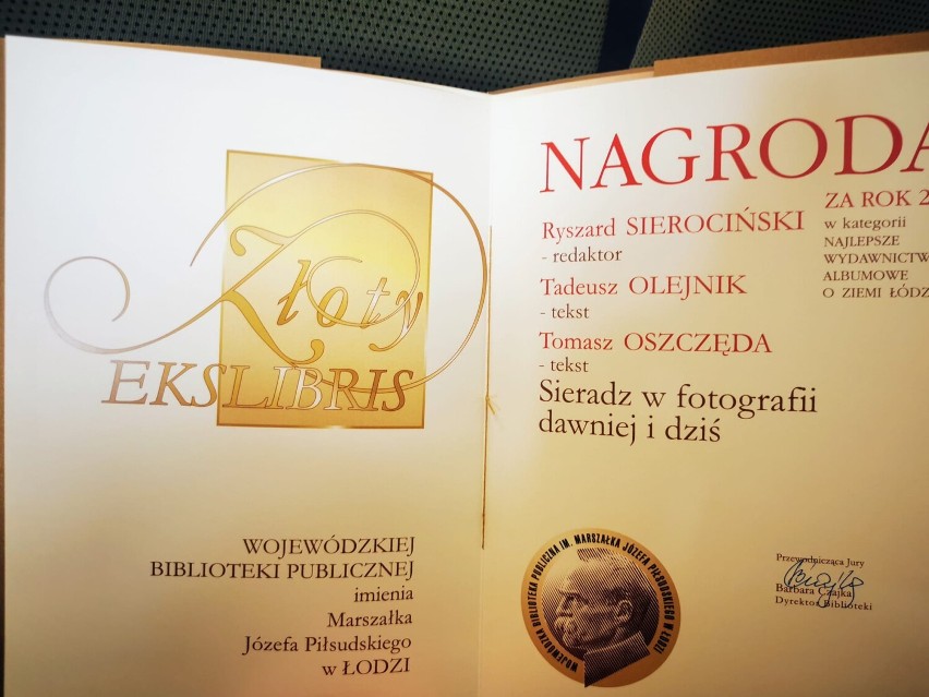 Złoty Ekslibris wręczony za publikację "Sieradz w fotografii...