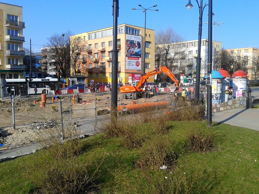 Postęp prac na ulicy Odrodzenia  w Toruniu