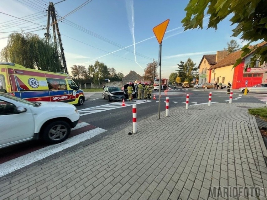 Wypadek w Komprachcicach. 36-latka kierująca renault...