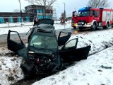 Groźny wypadek w powiecie gdańskim! Auto dachowało i wpadło do rowu. Dwie osoby zostały ranne! ZDJĘCIA