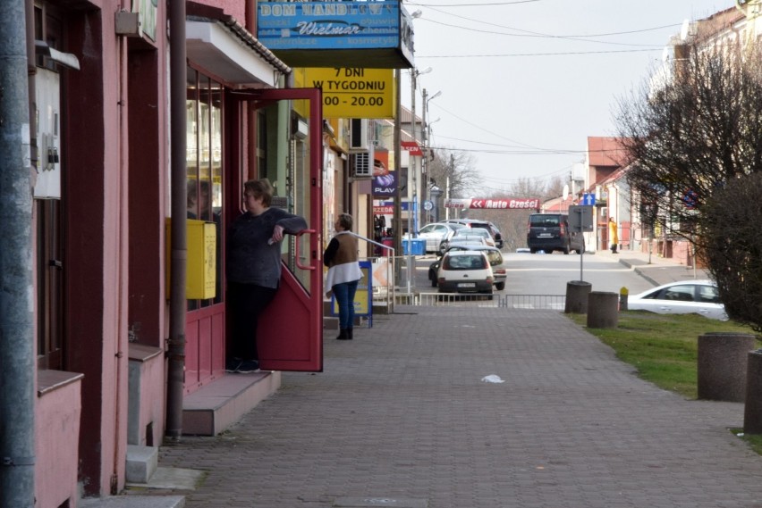 Staszów w czasie pandemii koronawirusa zmienił się nie do...