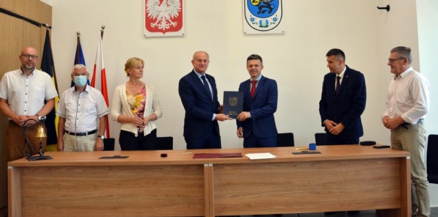 W Żukowie podpisano umowę na budowę węzła integracyjnego w Rębiechowie