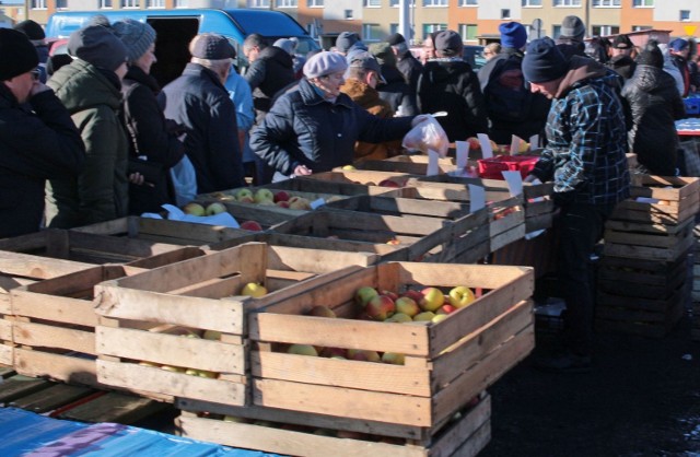 Grudziądzanie lubią zakupy na targowiskach (zdjęcie z marca 2020)