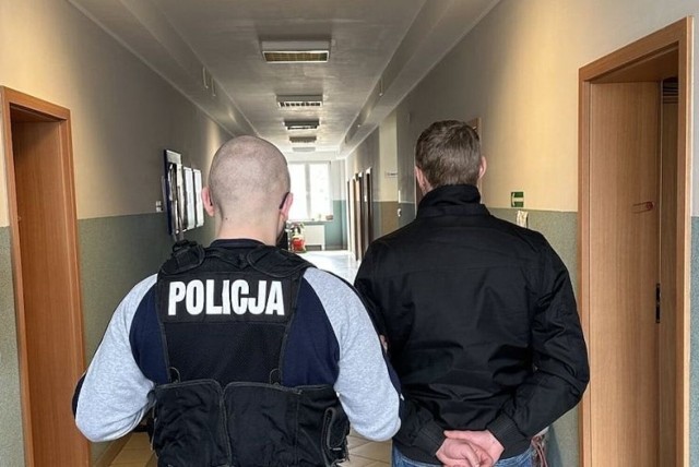 Wszedł do obcego mieszkania w Gdańsku, zjadł gulasz i... położył się spać. Zaskoczeni właściciele po powrocie do domu wezwali policję