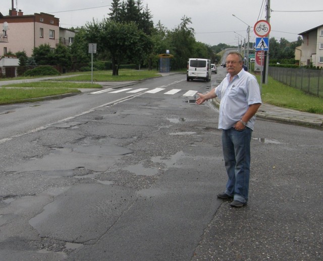 Tadeusz Mazur i mieszkańcy długo walczyli o remont ulicy