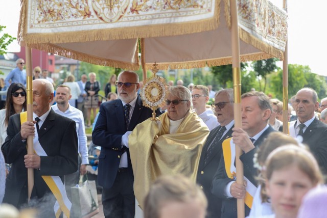 Procesja Bożego Ciała w parafii Matki Bożej Nieustającej Pomocy w Starachowicach