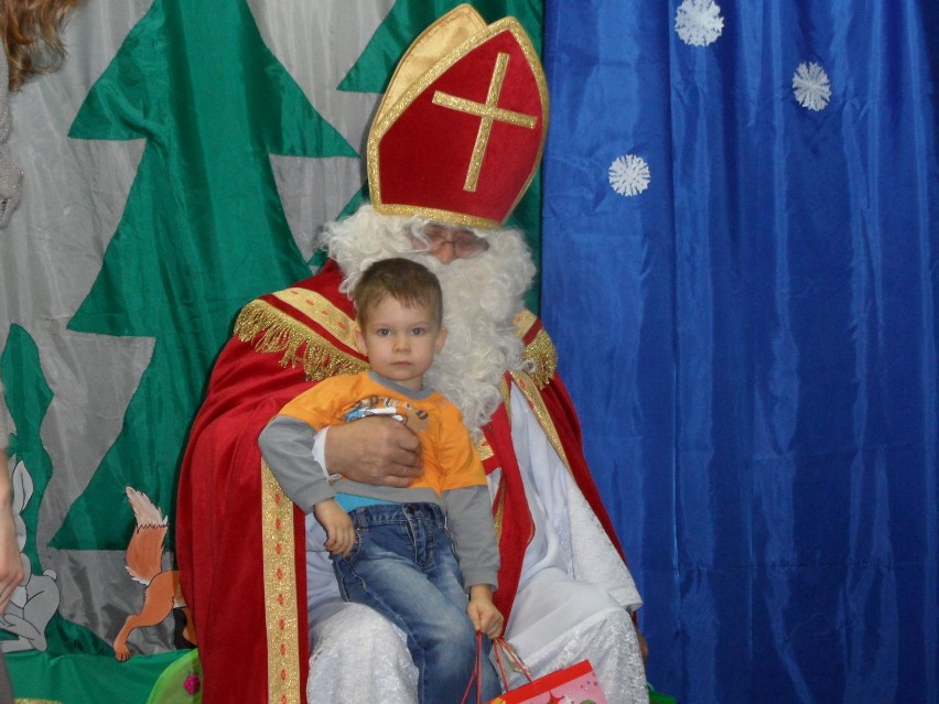 Zobacz zdjęcia z wizyty św. Mikołaja w Przedszkolu nr 17 w Roju!
