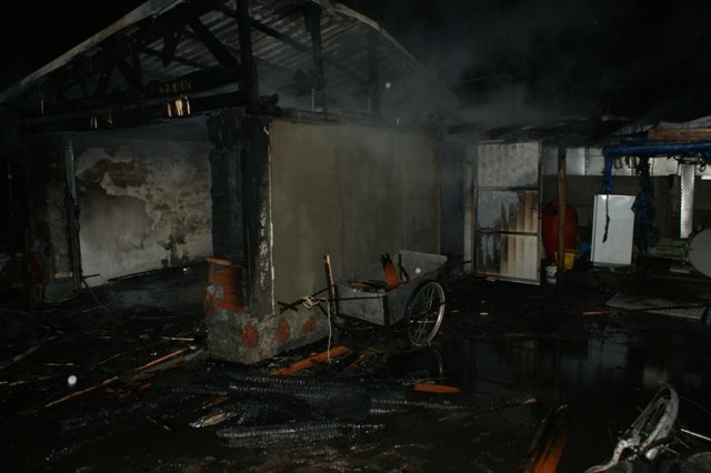 W nocy wybuchł pożar w Lutogniewie (ZDJĘCIA)