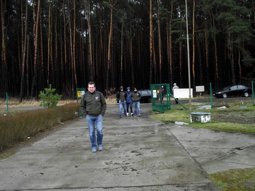 Stowarzyszenie Patriotyczny Zbąszyń, z darami w schronisku dla zwierząt w Nowym Dworze