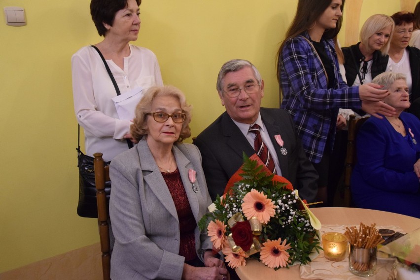 Złote Gody w Zawierciu. 10 par świętowało jubileusz 50-lecia zawarcia małżeństwa ZDJĘCIA