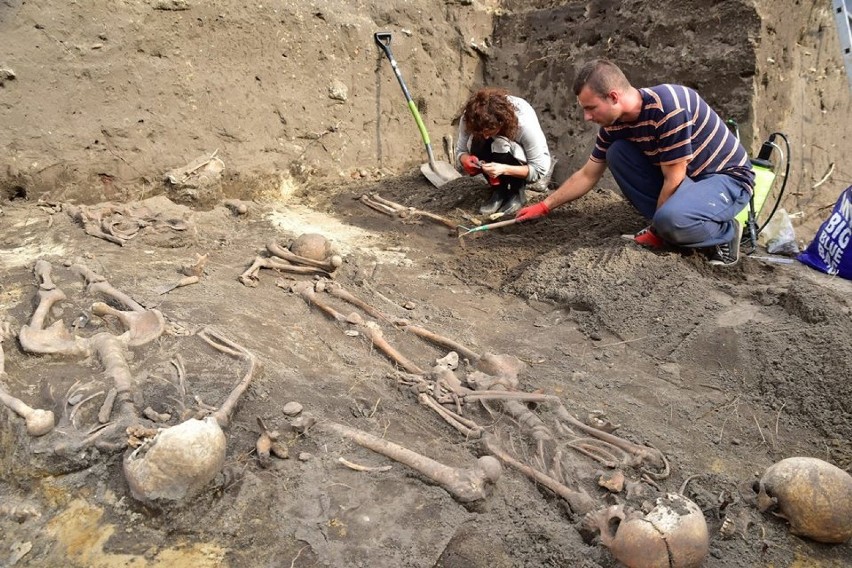 Sensacyjne odkrycie koło Annopola. Archeolodzy odnaleźli szczątki córki Kochanowskiego? (ZDJĘCIA)