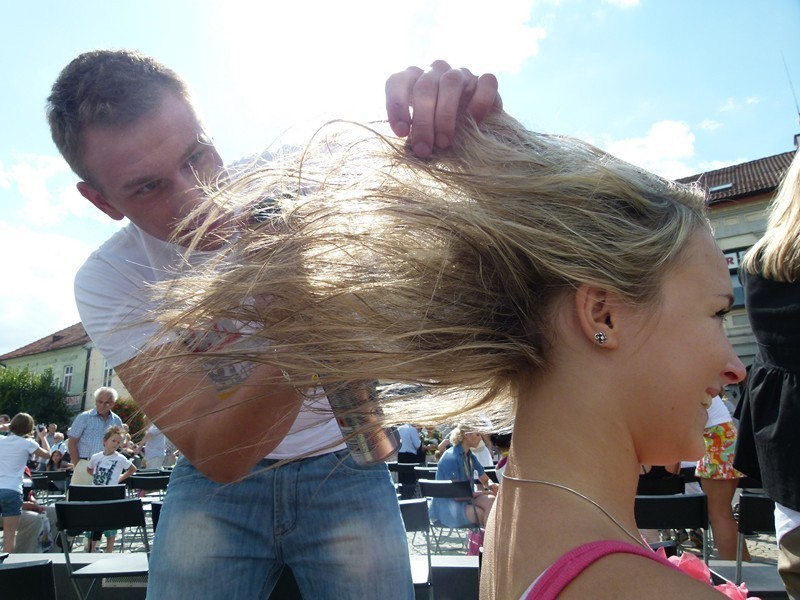 Sieradz: fryzjerski rekord świata! (zdjęcia)