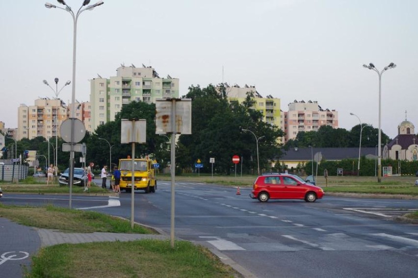 Kolizja na skrzyżowaniu ulic Wyszyńskiego i Zamoyskiego