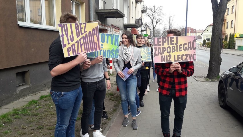 Radomsko: Tydzień z Profilaktyką w Zespole Szkół Ponadgimnazjalnych nr 1 w Radomsku [ZDJĘCIA]