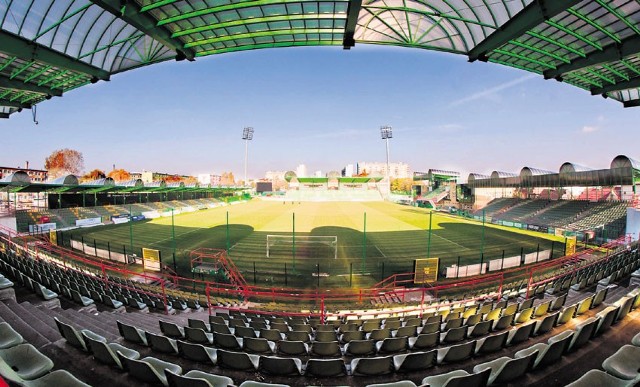 Piłkarze PGE GKS wierzą, że ich stadion zapełni się kibicami w poniedziałek