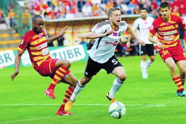 Mecz Jagiellonia - Legia. Transmisję TV online można obejrzeć w internecie. Na zdjęciu: Mecz  Jagiellonia Białystok - Legia Warszawa z maja 2013 roku zakończony wynikiem 0:3.