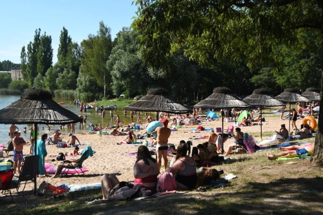 Mnóstwo osób wybrało się w piątek na starachowickie Piachy