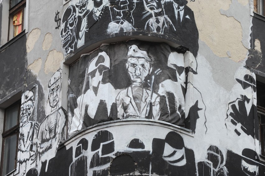 Skłot Odzysk zdobi nowy mural