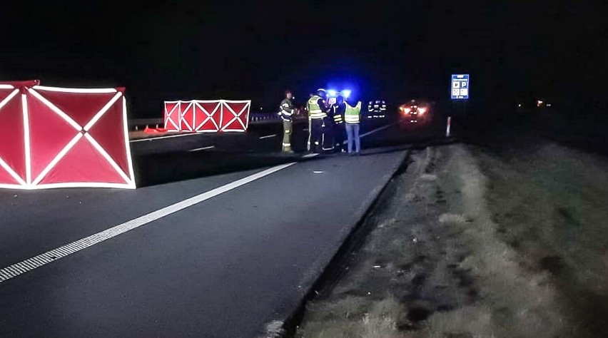 Przełom w sprawie tragicznego wypadku na S5 i śmierci dwóch osób. ,,Wysiadł z auta i położył się na drodze'' - zeznał świadek