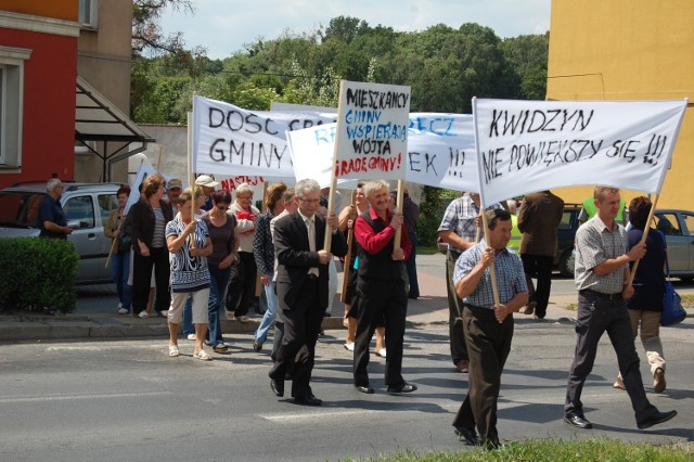 W 2011 roku mieszkańcy gminy protestowali przeciwko przyłączeniu całej wsi do miasta