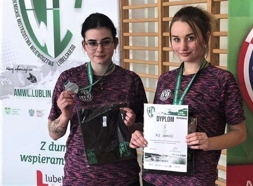 Aleksandra Osuch i Wiktoria Puzio - wywalczyły srebrny medal