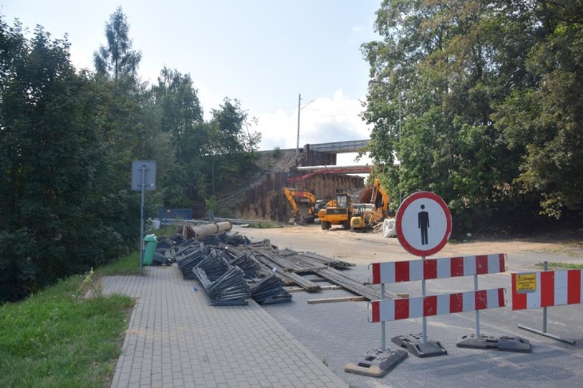 Trwa remont wiaduktów w Chodzieży. Oto postęp prac (ZDJECIA)