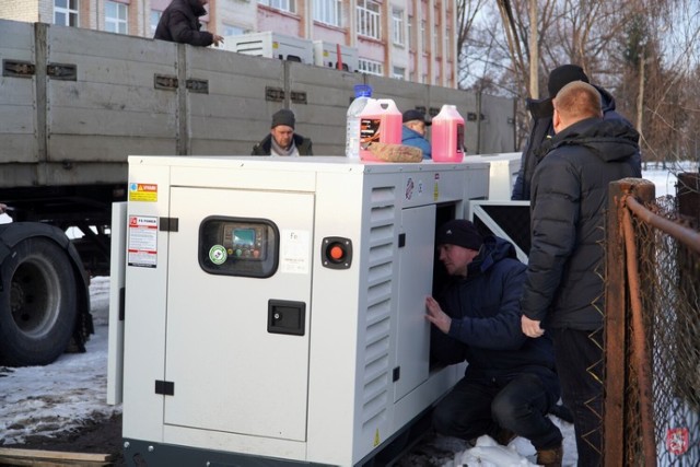 Trzy generatory prądu w grudniu ubiegłego roku udało się kupić władzom Włodzimierza Wołyńskiego. To jedne z najbardziej potrzebnych urządzeń w ukraińskim mieście ze względu na przerwy w dostawach energii elektrycznej.